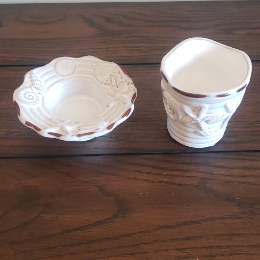 Yankee Candle Cream Ceramic Shell-Accent Candle Holder Set